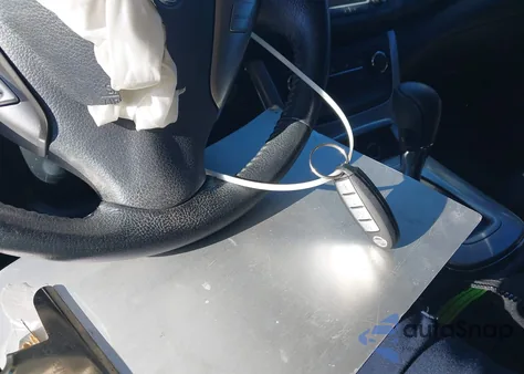 2015 Nissan Sentra Sr z USA, uszkodzony, nr VIN 3N1AB7AP3FY358682